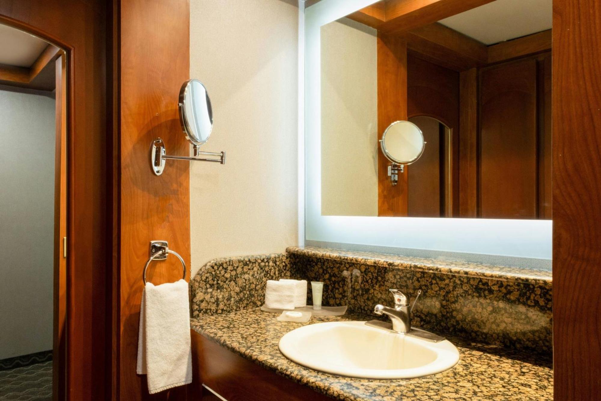 Courtyard By Marriott Mexico City Revolucion Cidade do México Exterior foto